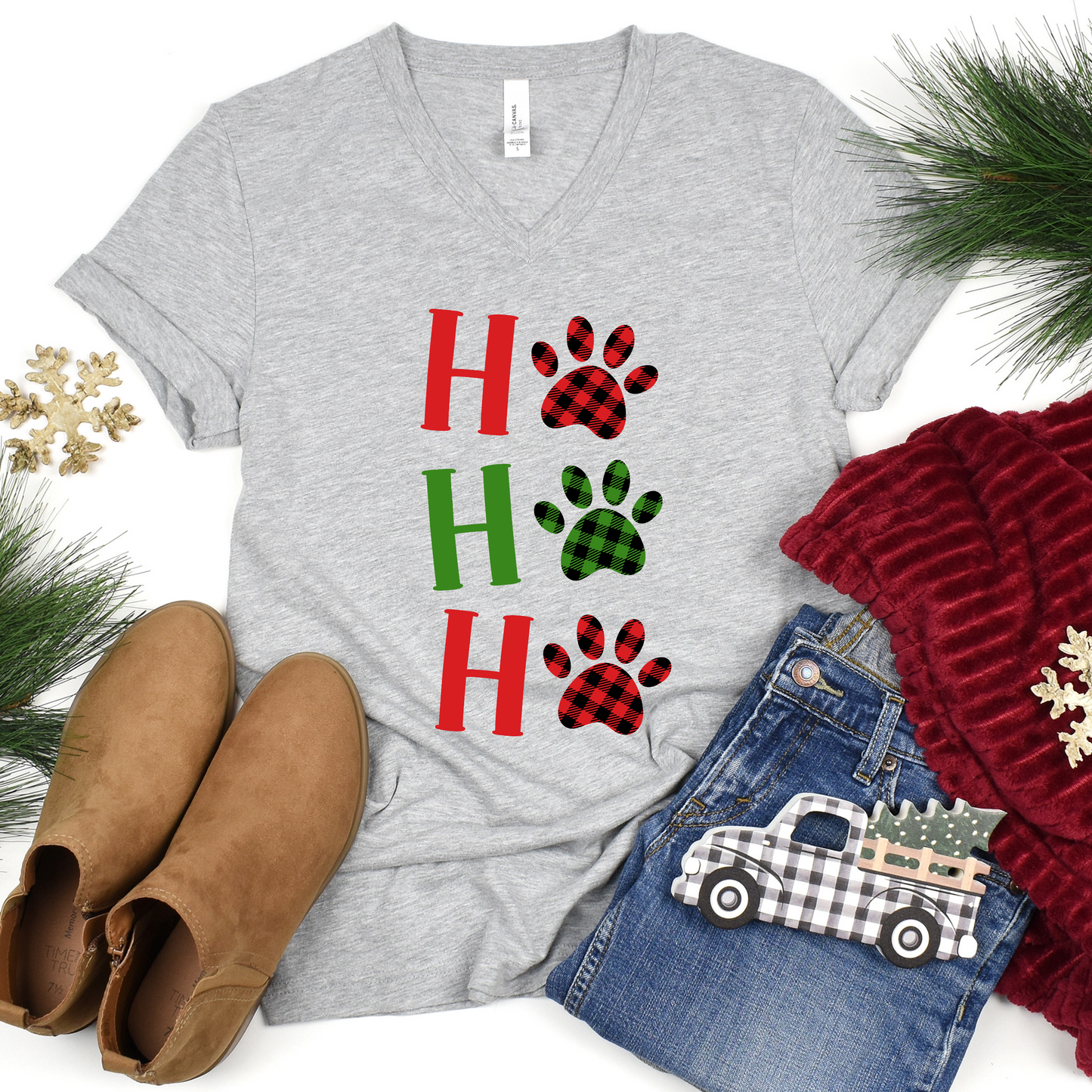 Christmas Paws T-Shirt For Ho Ho Ho T Shirt For Festive Ladies T Shirt For Fun Holiday Tee